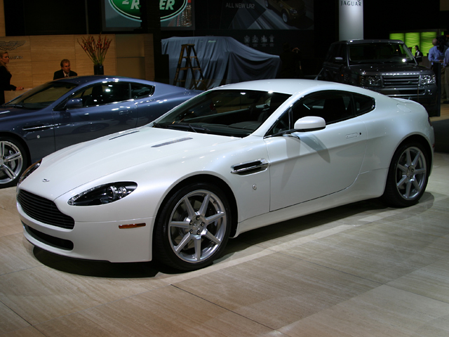 0612_EC_02_Z+Aston_Martin_Vantage+front_side.jpg