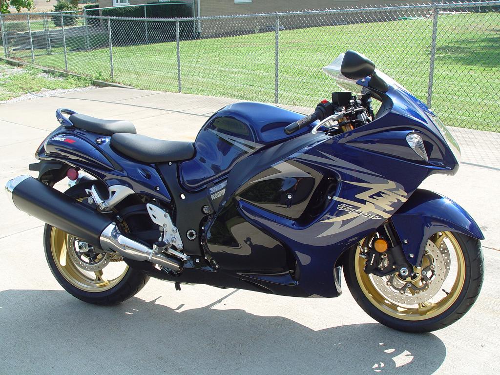 08_BUSA_03_A.JPG