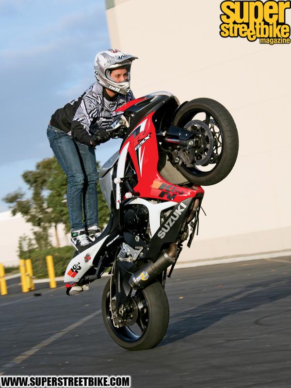 1004_sbkp_00_original+alicia_speck+motorcycle_stunt_rider+.jpg