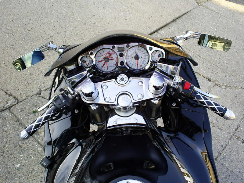 112737d1220304901-whos-got-most-wicked-lookin-busa-here-my-bike-4-002.jpg