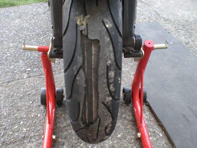 11772597018ft0tyres001ly5.jpg