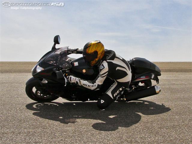 12-suzuki-hayabusa-3.jpg