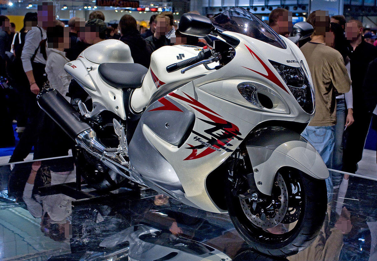 1280px-SuzukiHayabusa2008.jpg