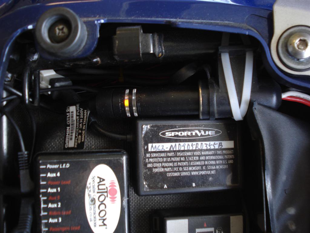 12v_adapter_and_GPS_plug.JPG