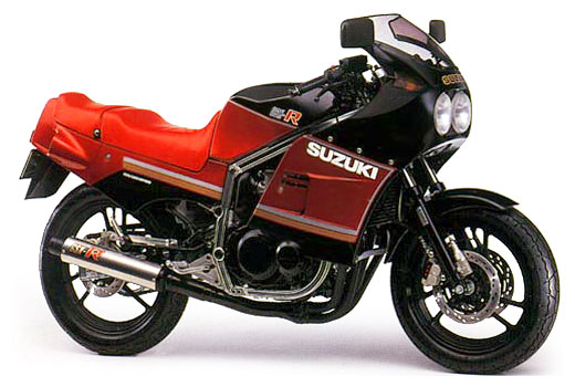 1984_GSX-R_blackred_520.jpg