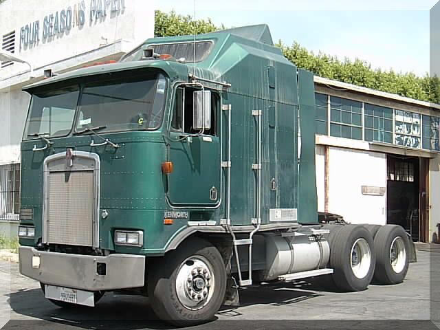 1989_Kenworth_3_Axel_Tractor_Front_L.jpg