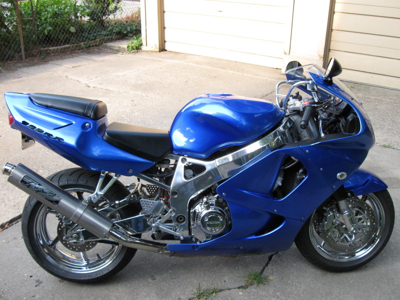 1998Honda900rrFireblade001.jpg