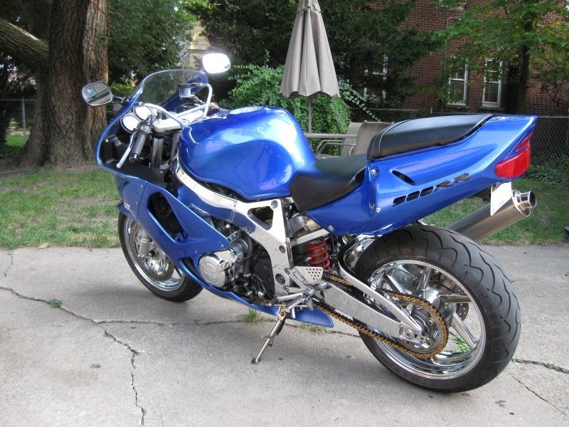 1998Honda900rrFireblade005.jpg