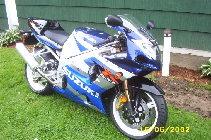 2001 GSX-R1000.jpg