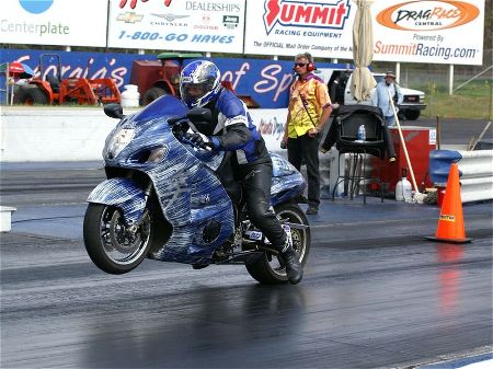 2002-suzuki-hayabusa-wheelie.jpg