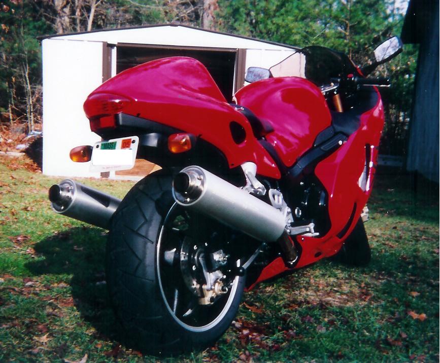 2004le7fender.jpg