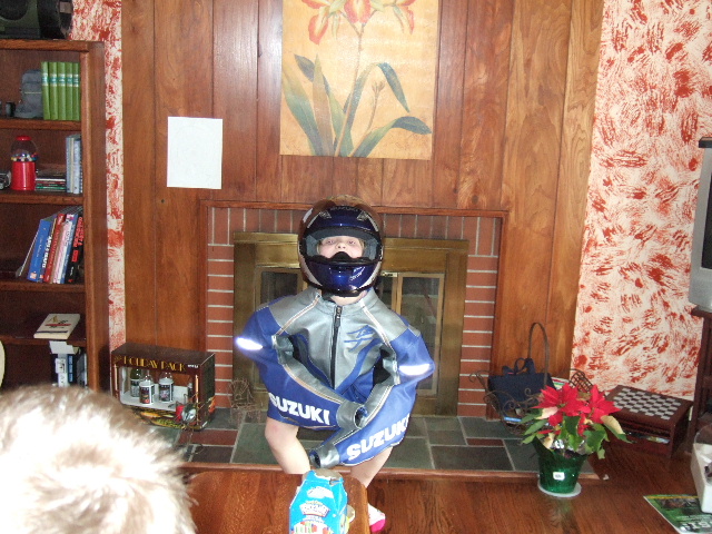 2006_0226helmet0004.JPG