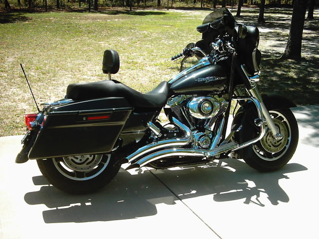 2007 Street Glide 001.JPG