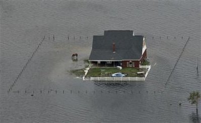 2008_09_15t012503_450x276_us_storm_ike.jpg