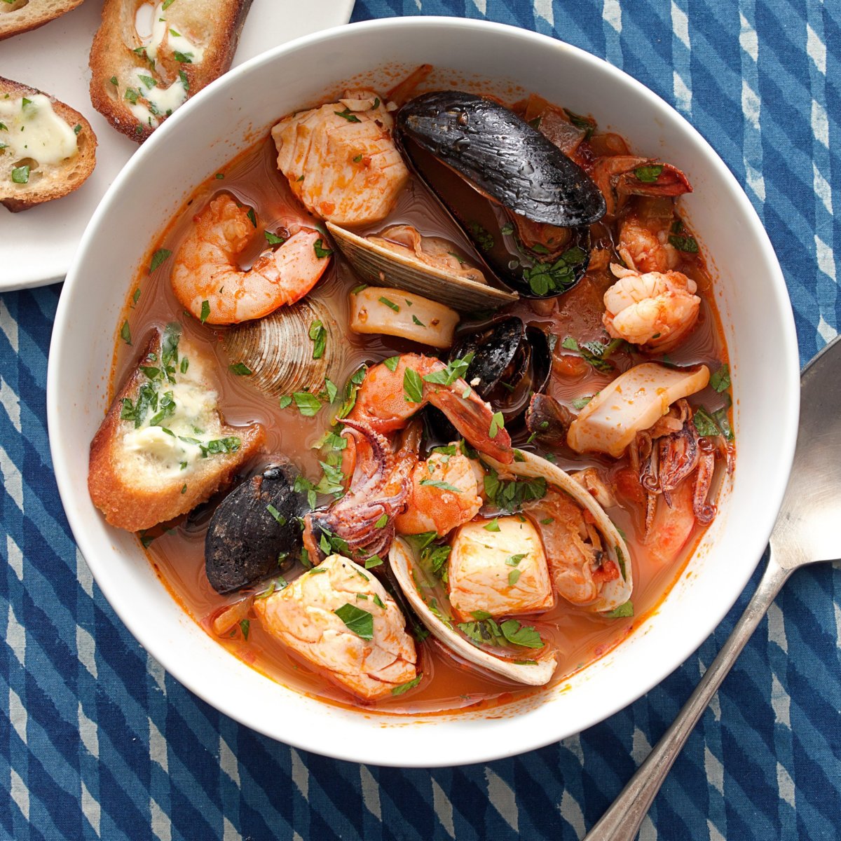 51248830_cioppino_1x1.jpg