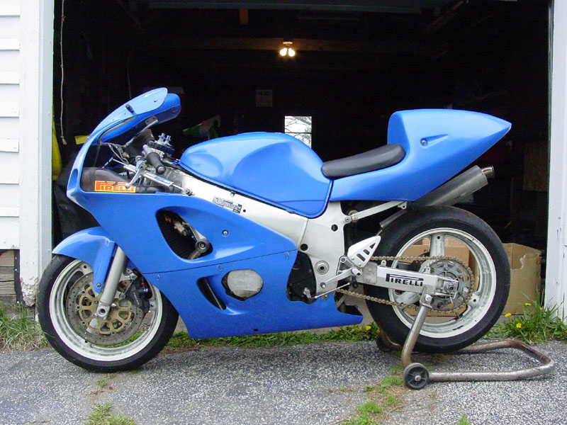 98_GSXR_600_web.jpg