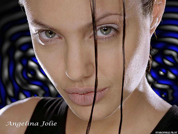 angelina_jolie_002.jpg