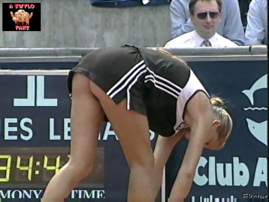 Anna_Kournikova___upskirt_tennis_nude_ass.jpg