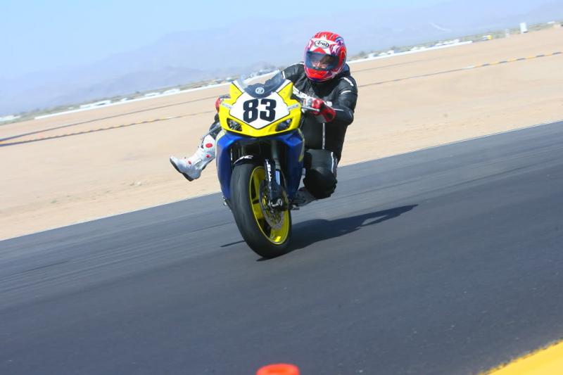 Apr-04-2010-SoCalTrackdaysTurn09-36.jpg