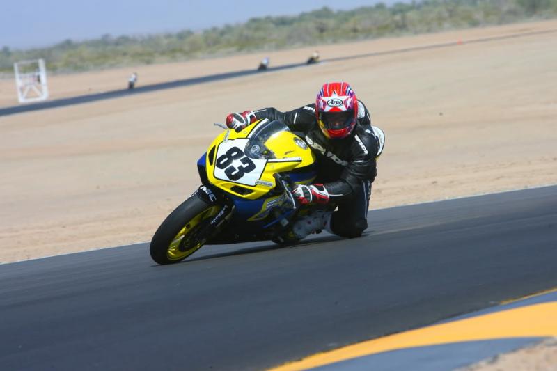 Apr-04-2010-SoCalTrackdaysTurn09-42.jpg