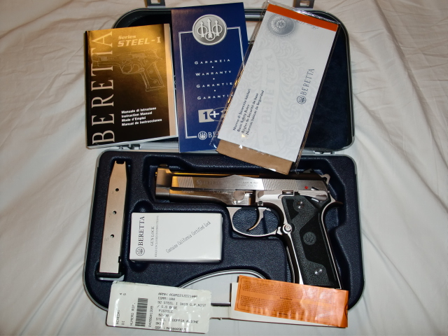 Beretta 92-I Steel 011.jpg