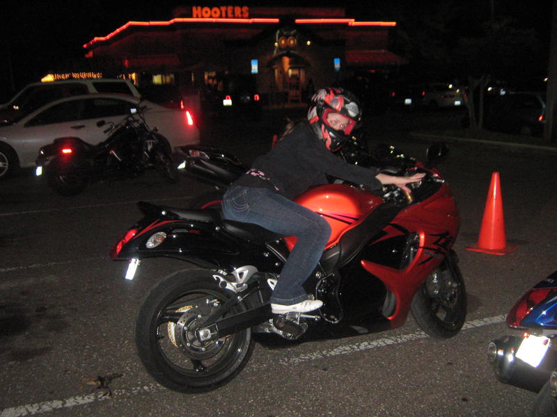 Bike Night Hooters 24MAR2009 008.jpg