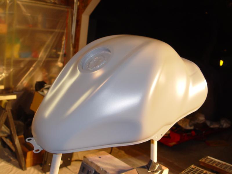 bike tank refinish 03-18-10 007.jpg