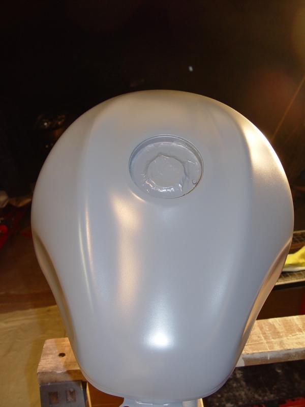 bike tank refinish 03-18-10 008.jpg