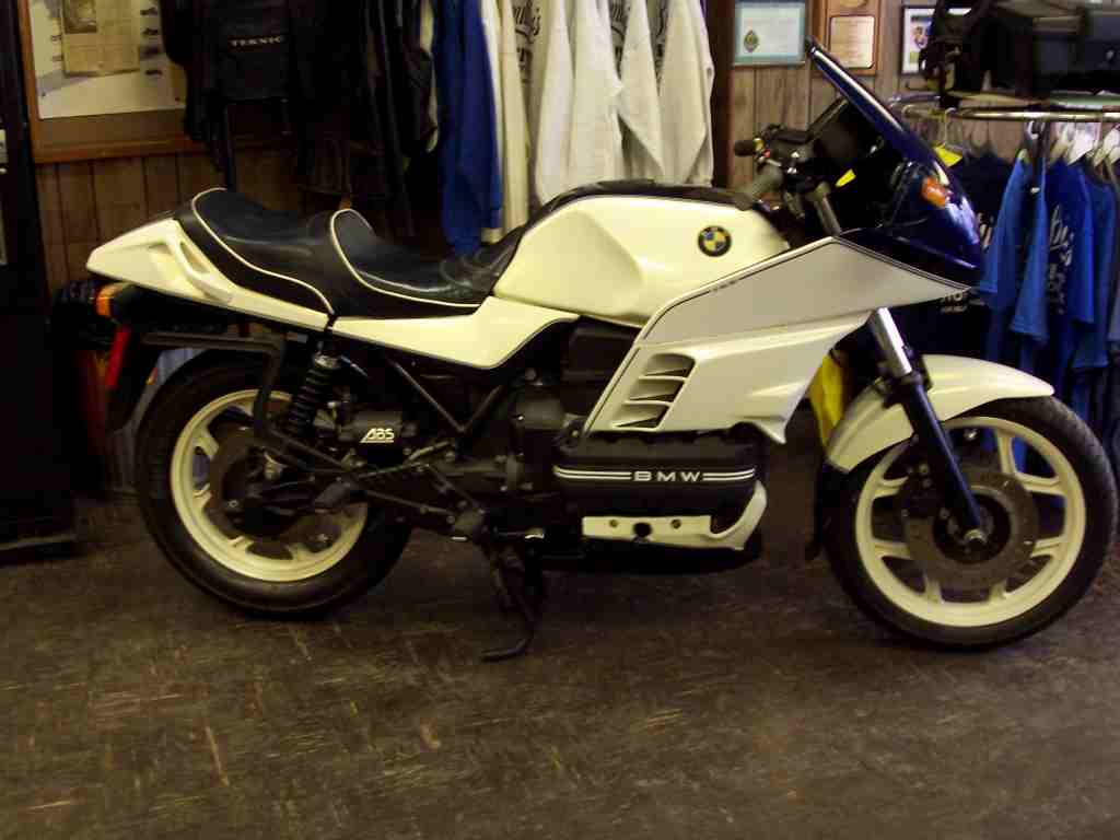 BMW_K100rs.jpg_002.jpg