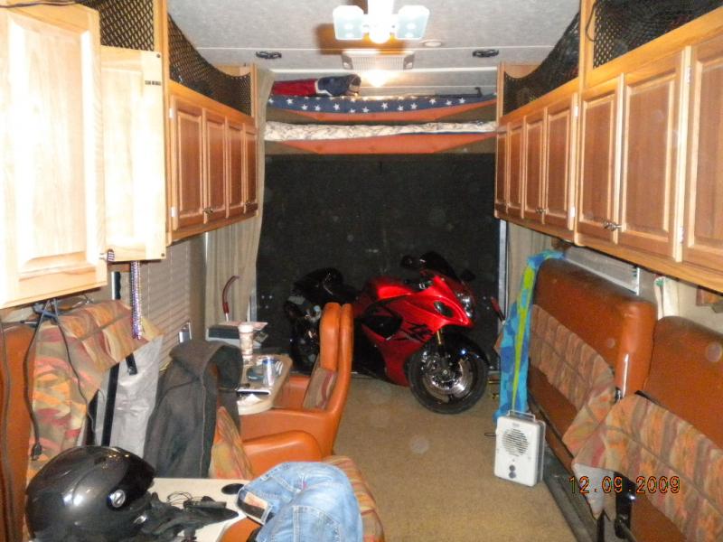 Busa in trailer 001.jpg