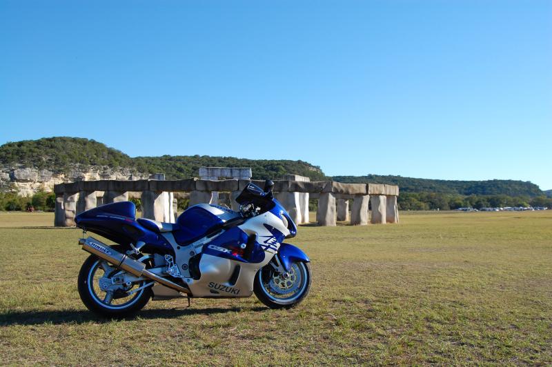 Busa @ Stonehenge.jpg