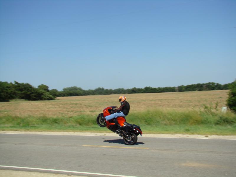 busa tank wheelie.jpg