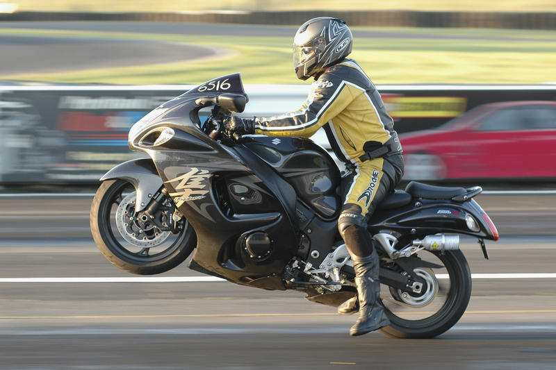 busa wheelie-2.jpg