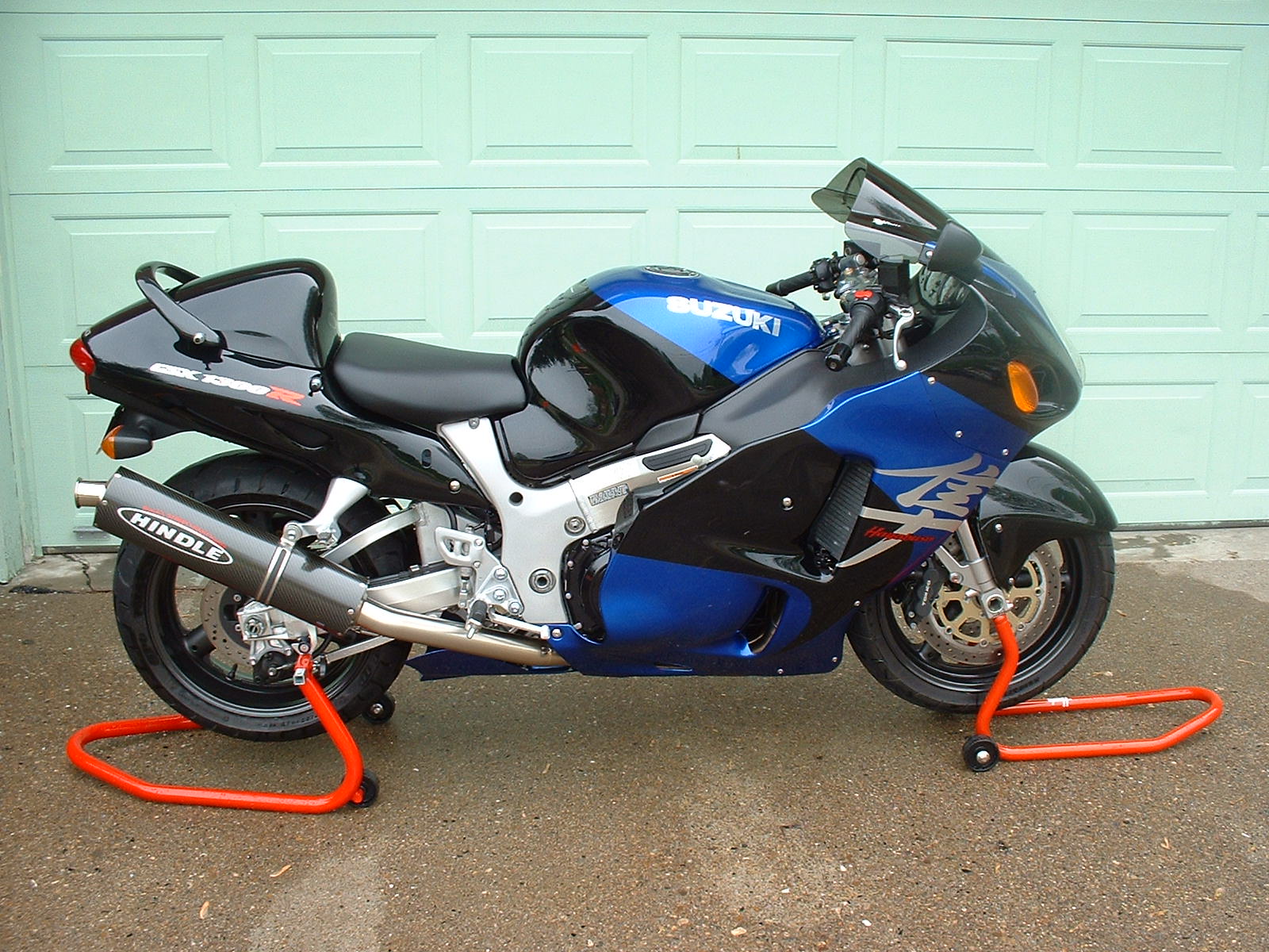 busa_003.jpg