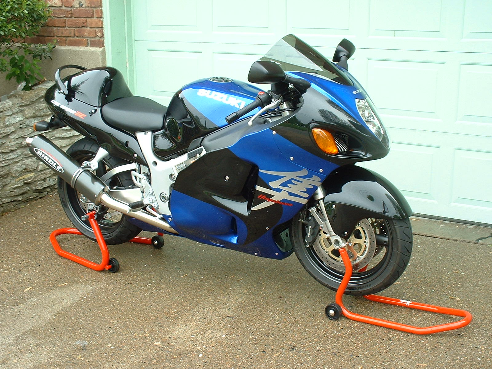 busa_004.jpg