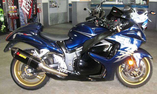 busa_at_dealer.jpg