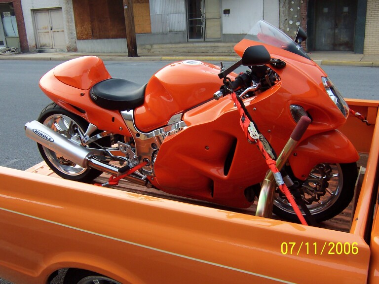 Busa_in_back_of_my_70__C10.jpg