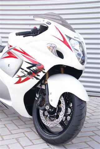 busa_k8_006.jpg