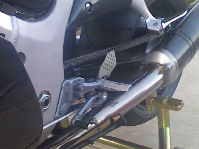 Busa_mar_2008_Rizoma_rearsets.jpg