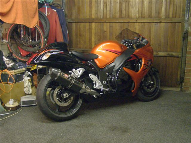 busa_r77_001.jpg