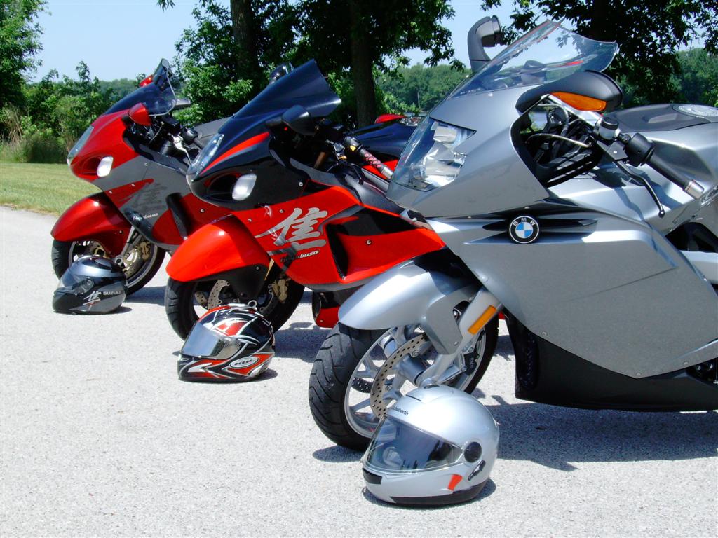 Busa_s_n_a_Beemer_04__Large_.jpg