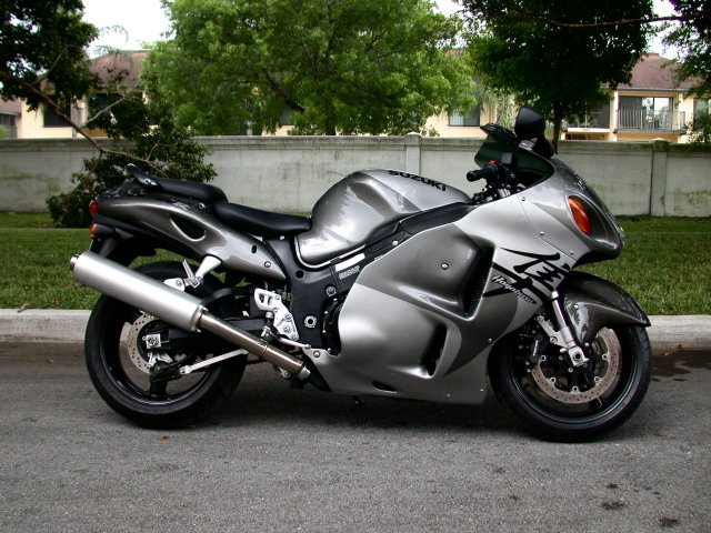 BUSA_silverBLK_frame.jpg