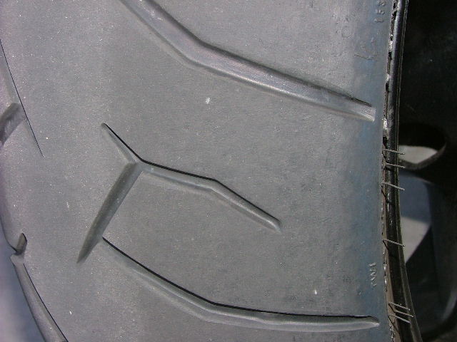 Busa_Tire_Wear_002.jpg