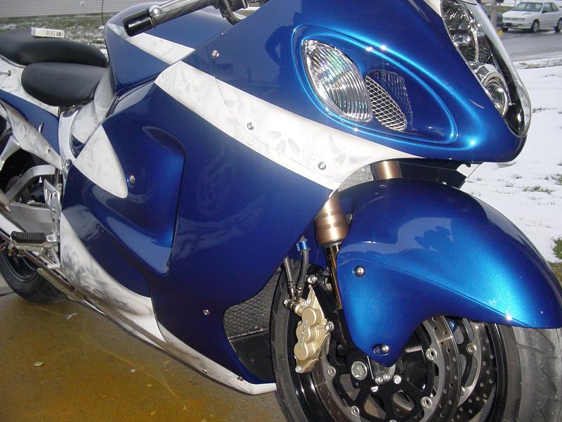 BUSA_W_GRAPHICS_CLEARED_008.jpg