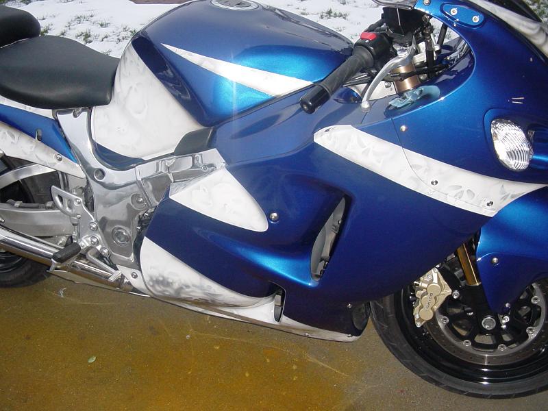 BUSA_W_GRAPHICS_CLEARED_009.jpg