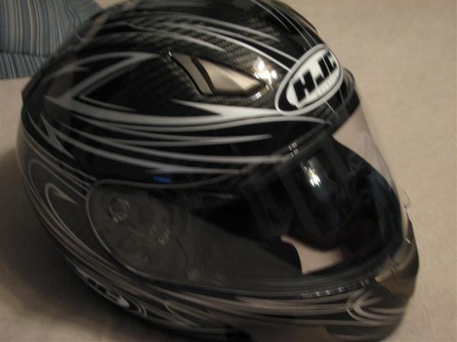 Carbon_Helmet_001__Small_.jpg