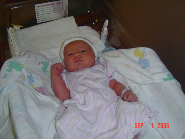 chloe_newborn_037.jpg