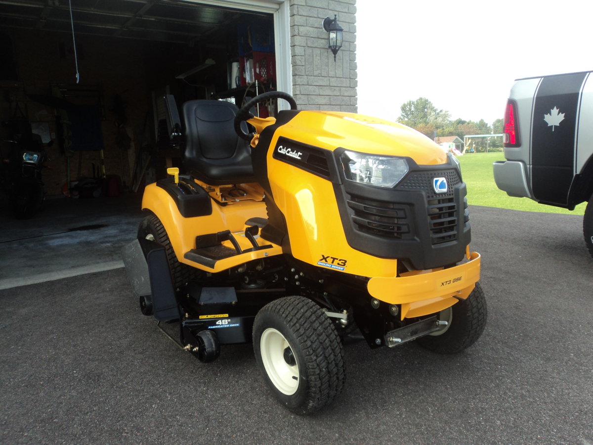 Cub Cadet 001.JPG