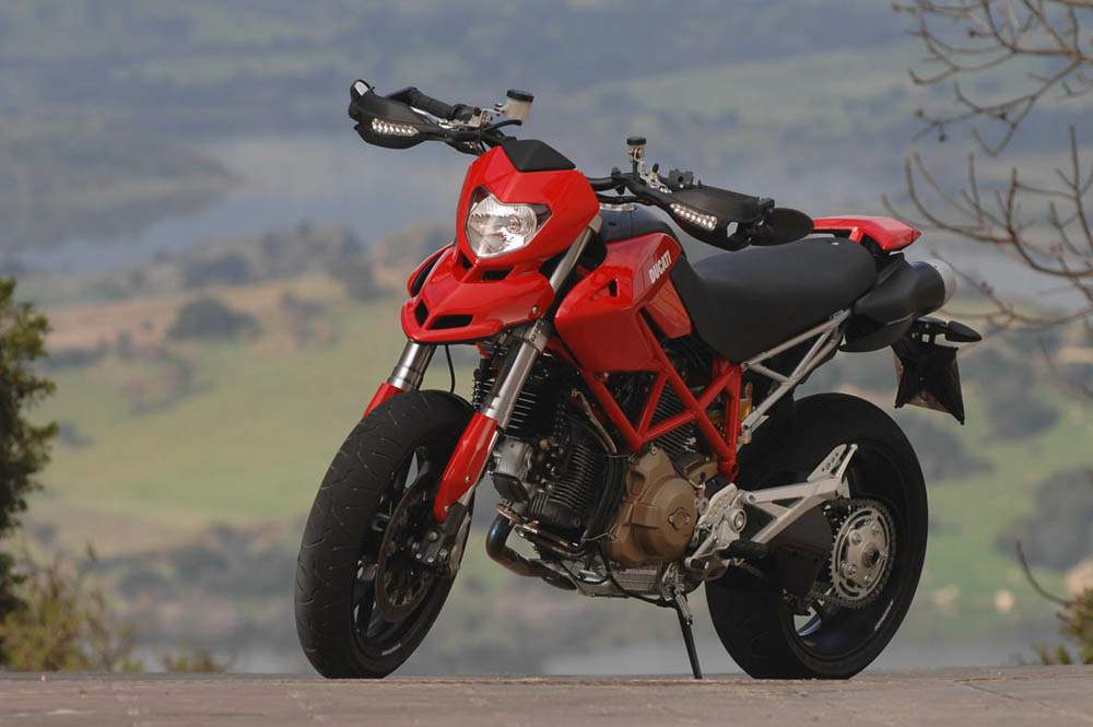 Ducati_Hypermotard__3.jpg