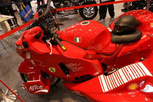 ferrari-suzuki-hyabusa-trike-7.jpg